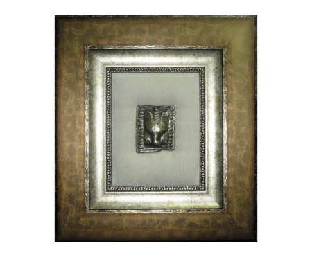 Среднее панно (300х300 мм). Медведь в жертвенной позе. IV-V вв. Лысвенский район